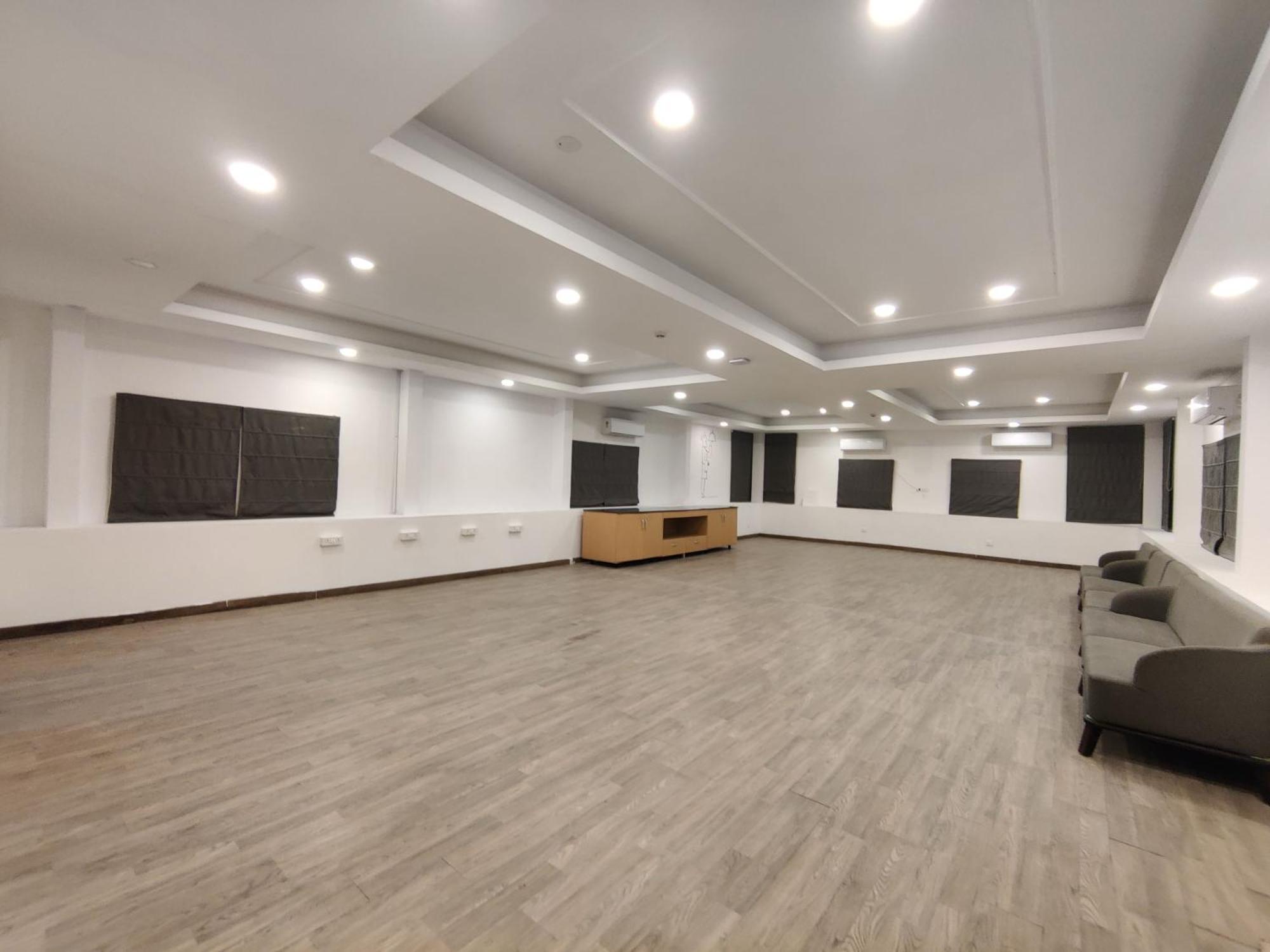 Super Townhouse Habitat New Town Rooms & Party Spaces コルカタ エクステリア 写真